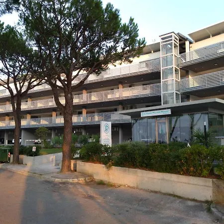Laguna Palace Appartments *